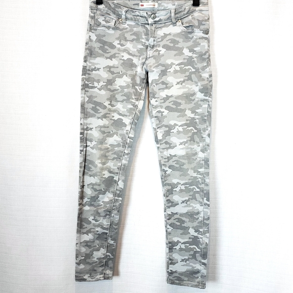 Levi's Other - ⭕ 3/$25 Levi's | 710 Camo Super Skinny Jean 14